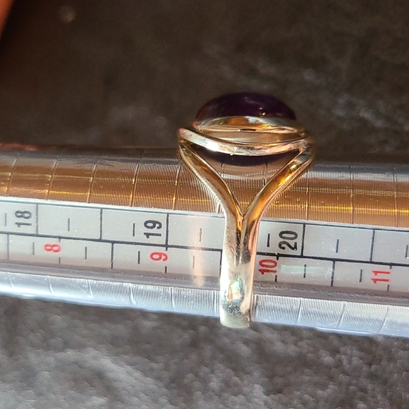 Amethyst Sterling Silver Ring - Picture 3 of 7